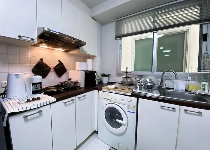 Spacious 53 Sqm L Bts Thong Lo L Ultra Fast Wifi * Bangkok