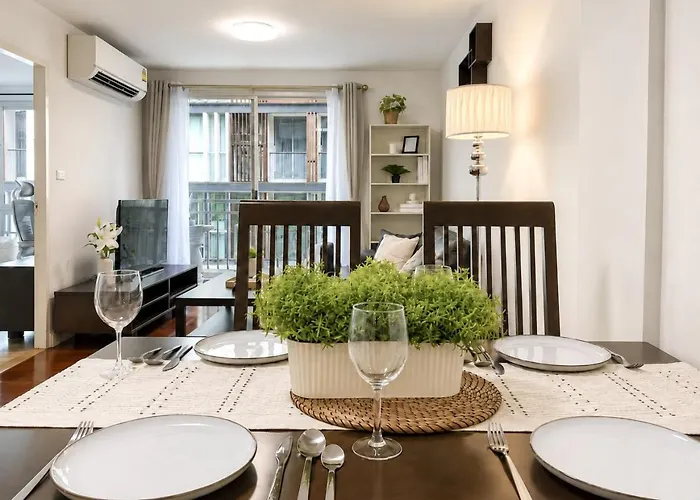 Apartment Spacious 53 Sqm L Bts Thong Lo L Ultra Fast Wifi Bangkok